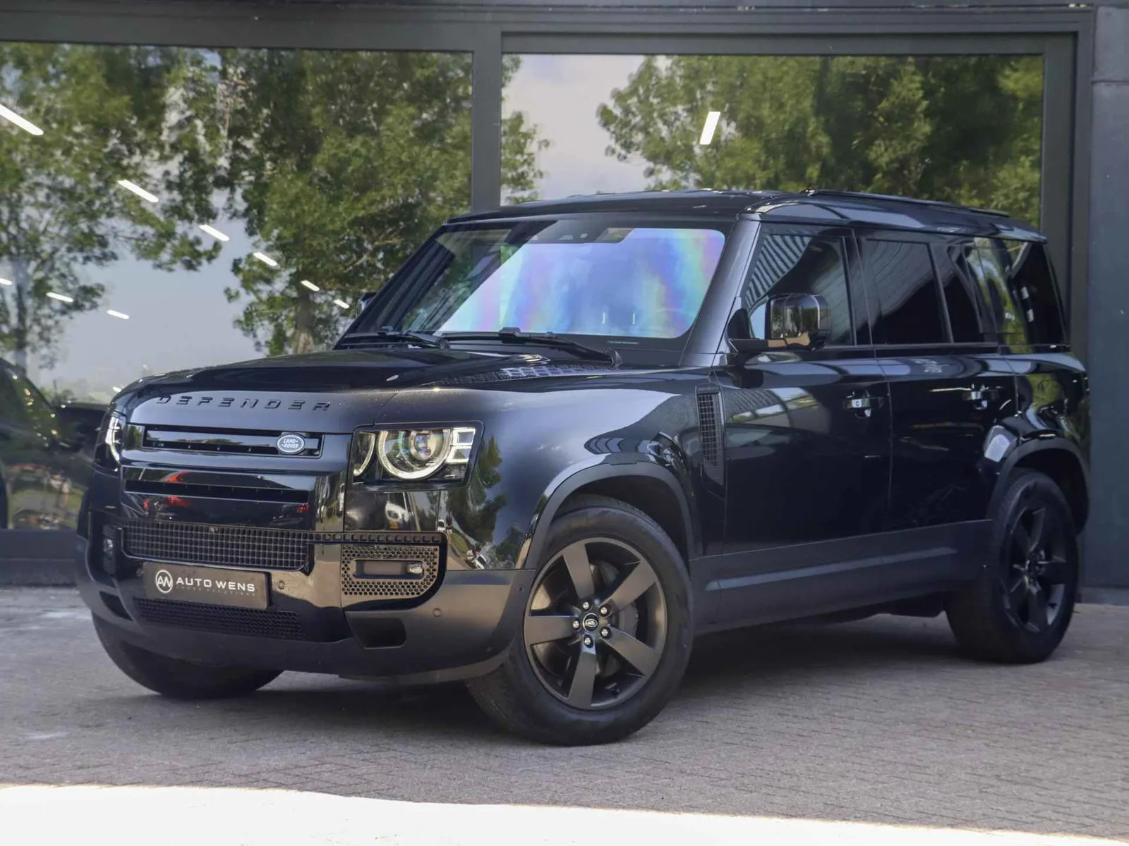 Land Rover Defender (2022) — foto 1