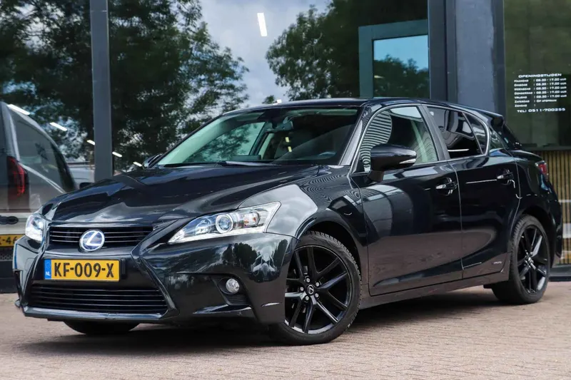 Lexus CT (2016)