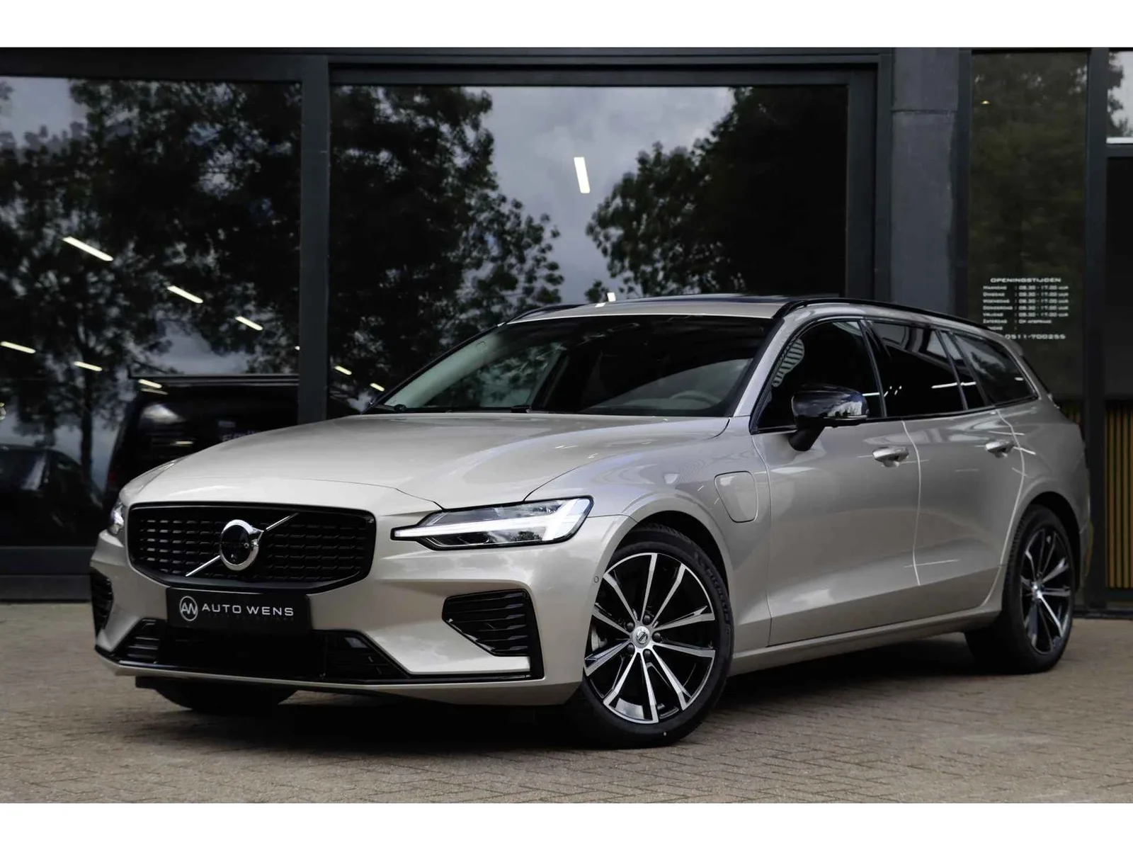 Volvo V60 (2025) — foto 1