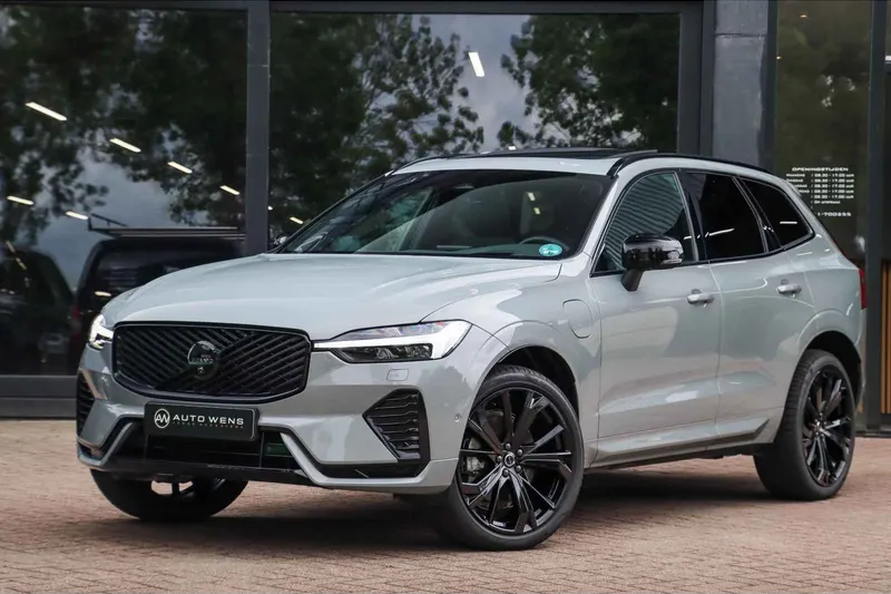 Volvo XC60 (2025)