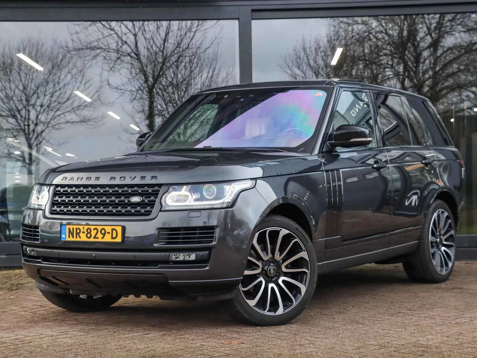 Land Rover Range Rover (2017) — foto 1