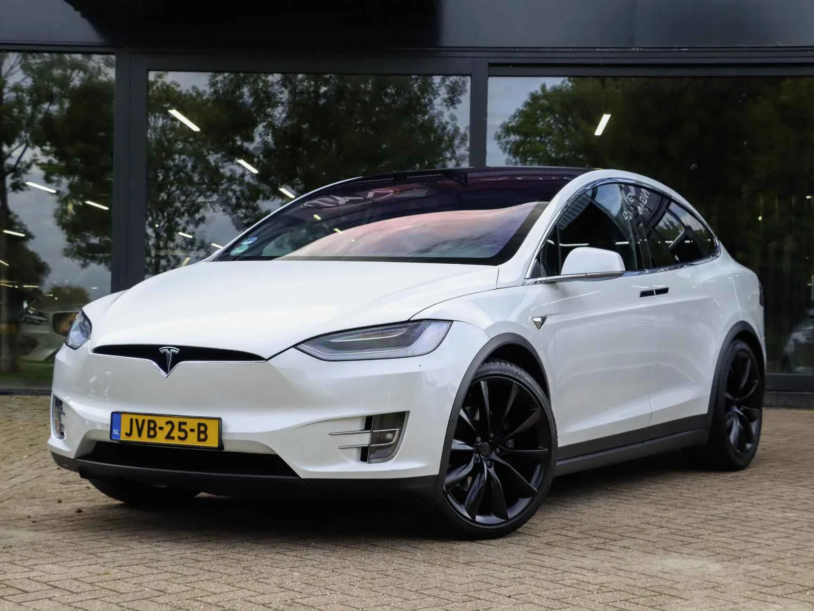 Tesla Model X (2020) — foto 1
