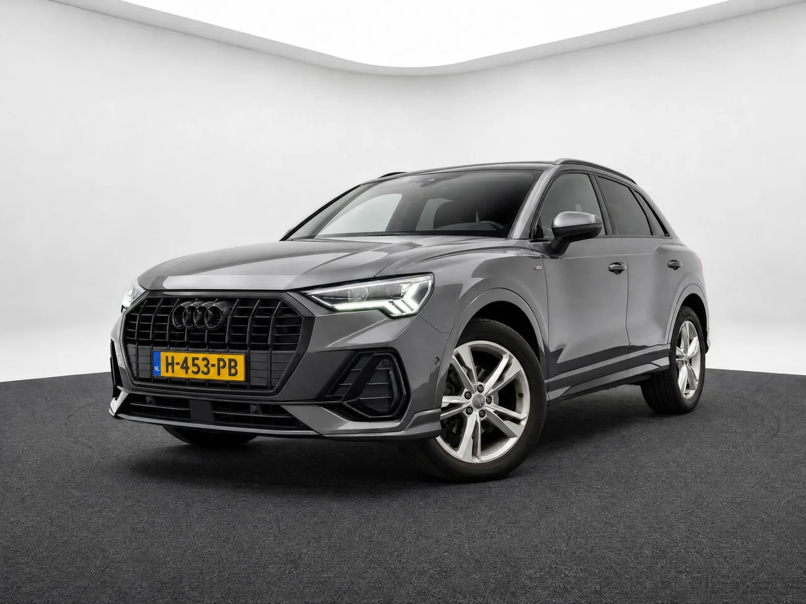 Audi Q3 (2019) — foto 1