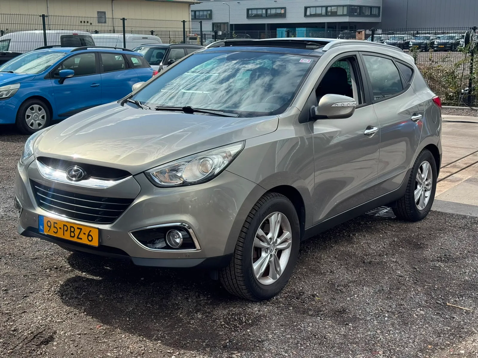 Hyundai ix35 (2011) — foto 1