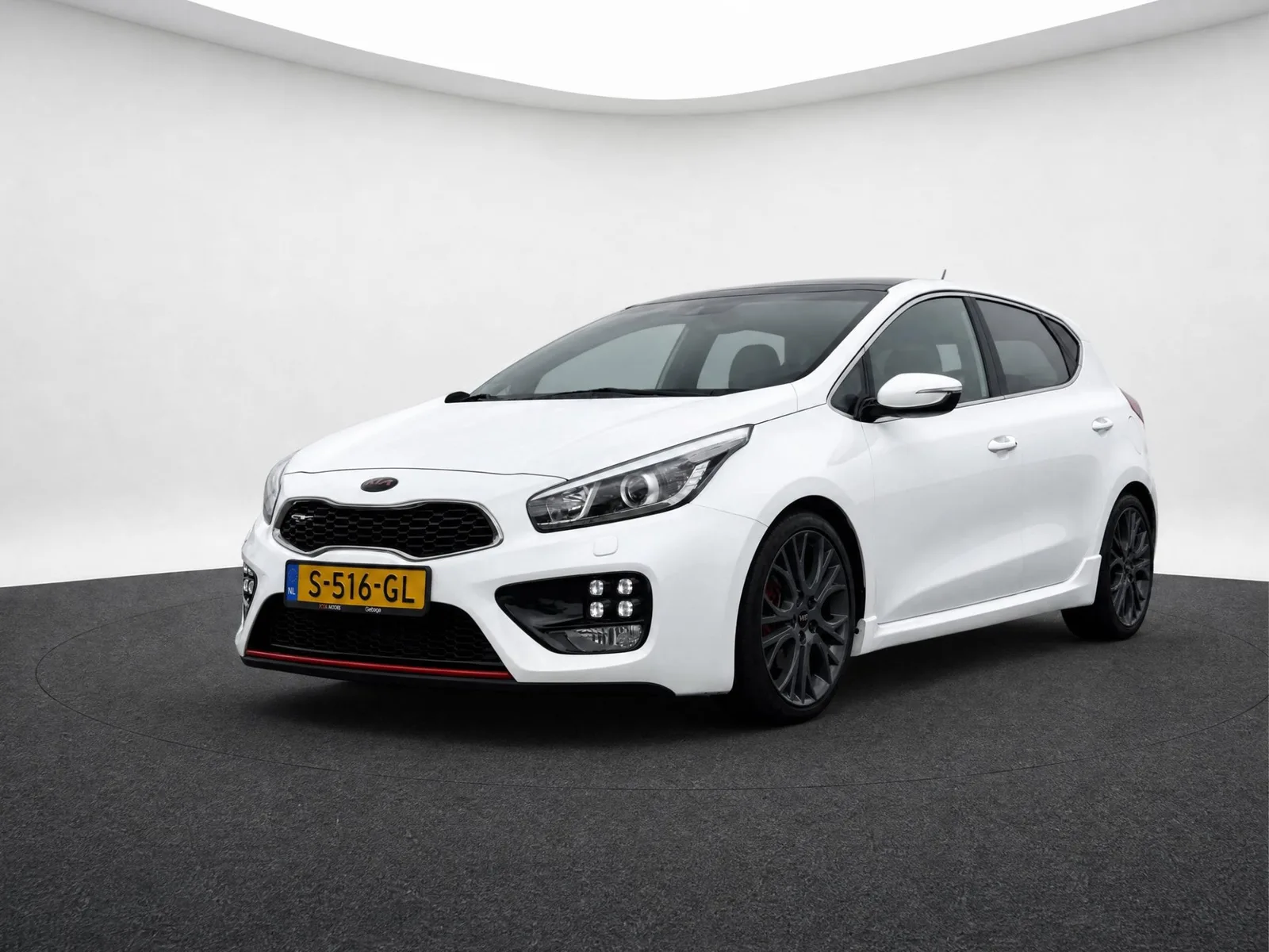 Kia Cee'd (2013) — foto 1
