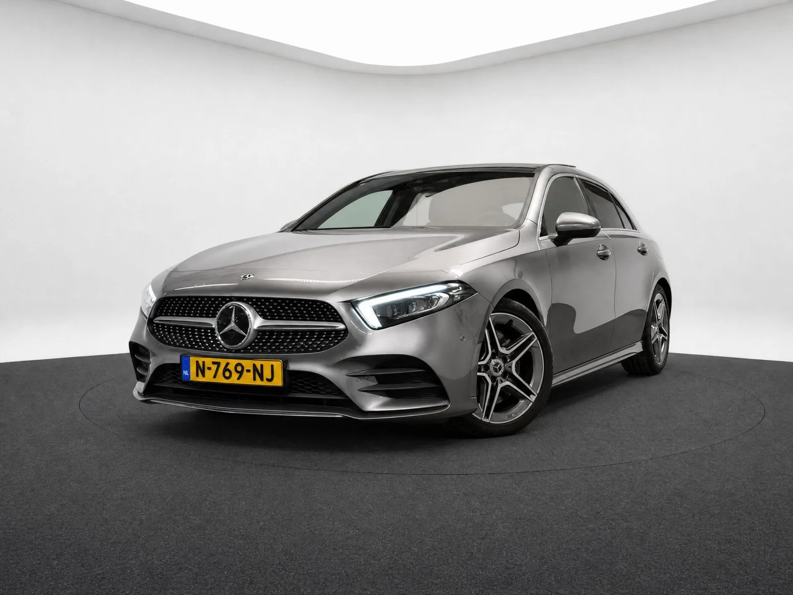 Mercedes-Benz A-Klasse (2018) — foto 1