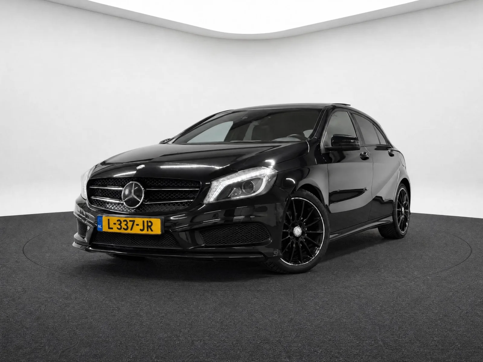 Mercedes-Benz A-Klasse (2014) — foto 1