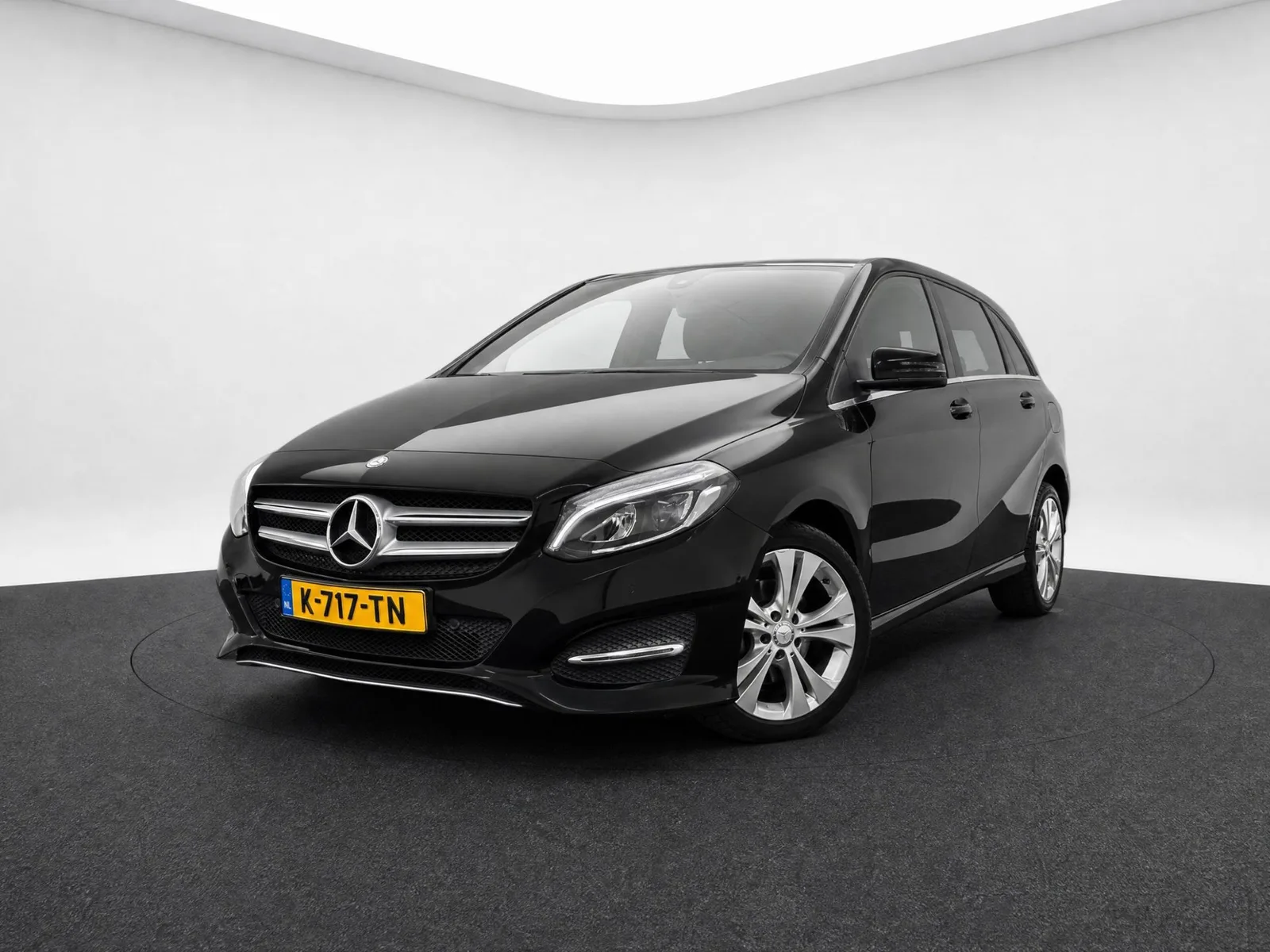 Mercedes-Benz B-Klasse (2016) — foto 1