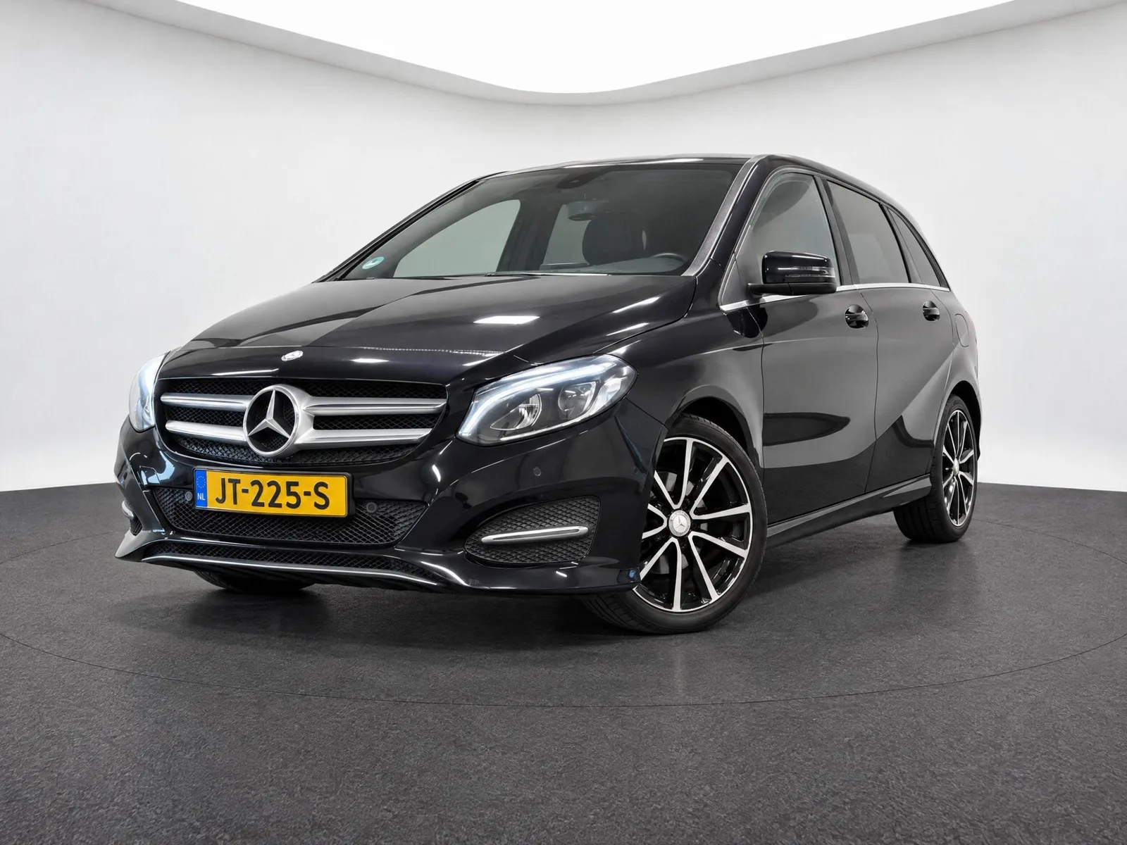Mercedes-Benz B-Klasse (2016) — foto 1