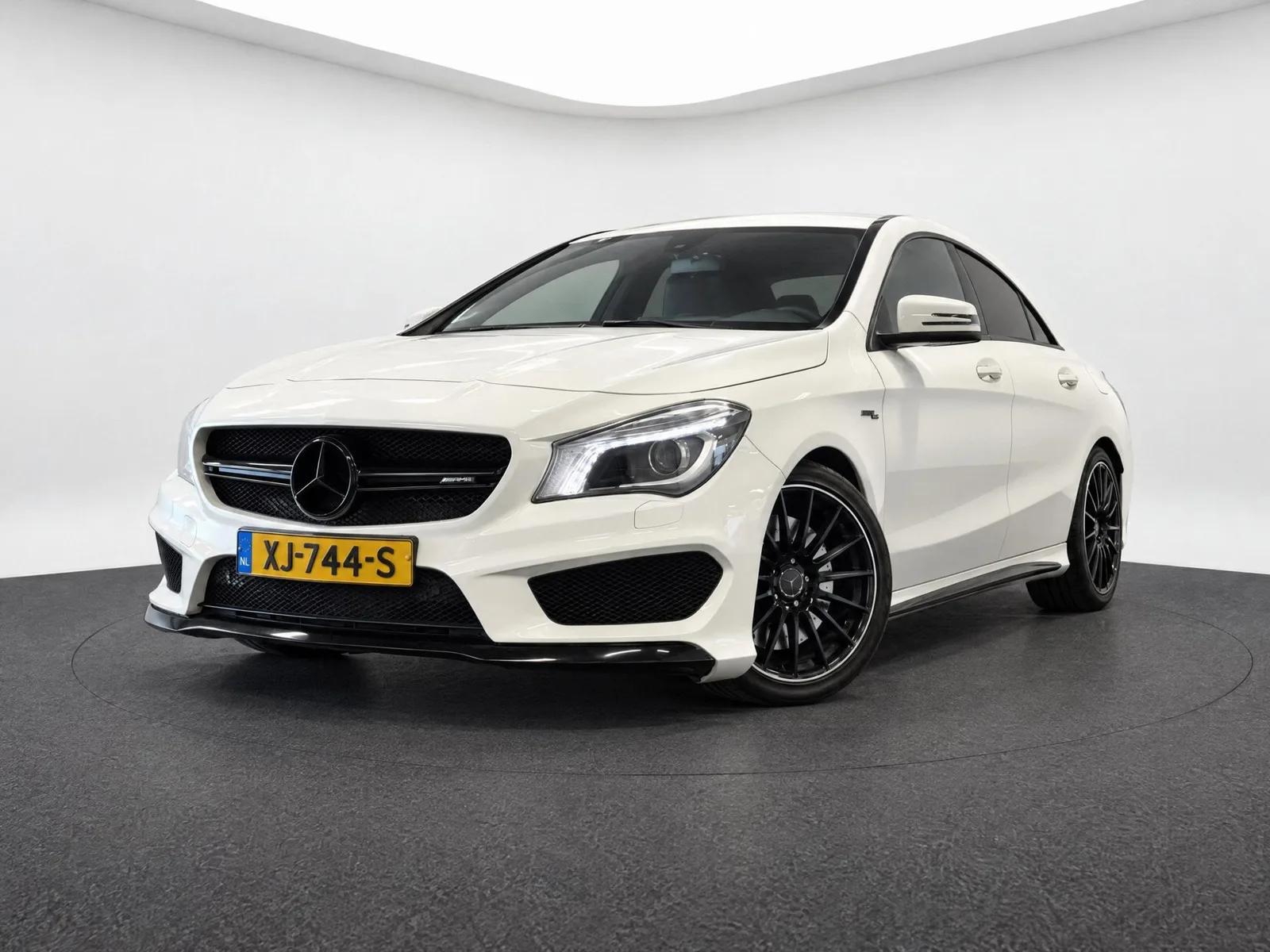 Mercedes-Benz CLA-Klasse (2015) — foto 1