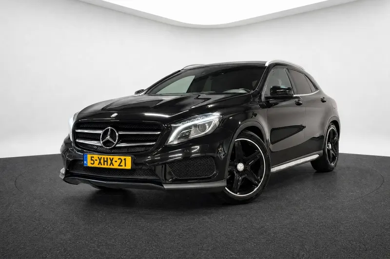 Mercedes-Benz GLA (2014)