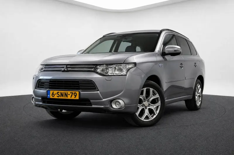Mitsubishi Outlander (2013)