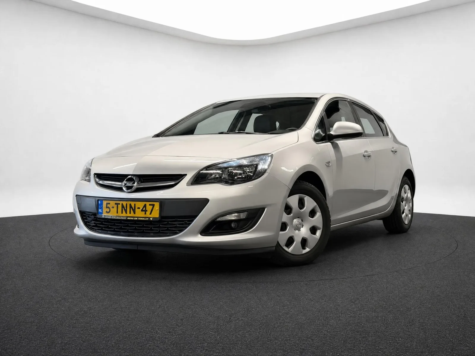Opel Astra (2014) — foto 1