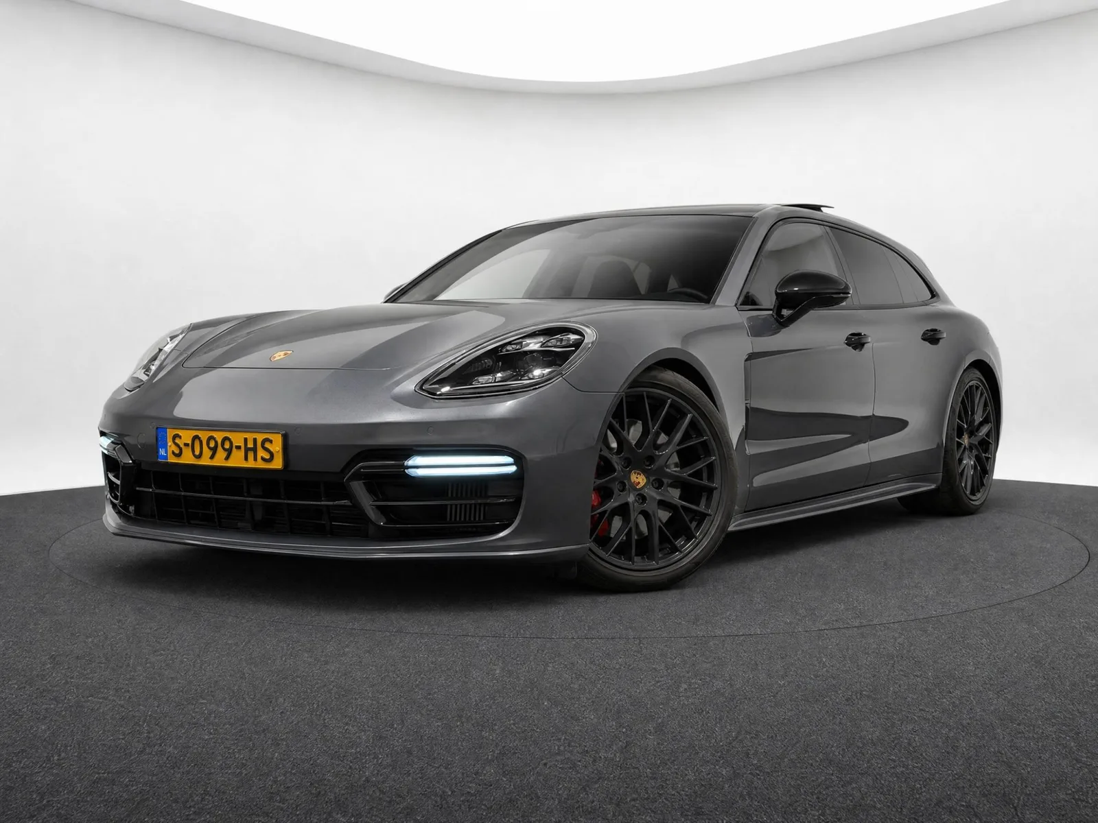 Porsche Panamera (2019) — foto 1