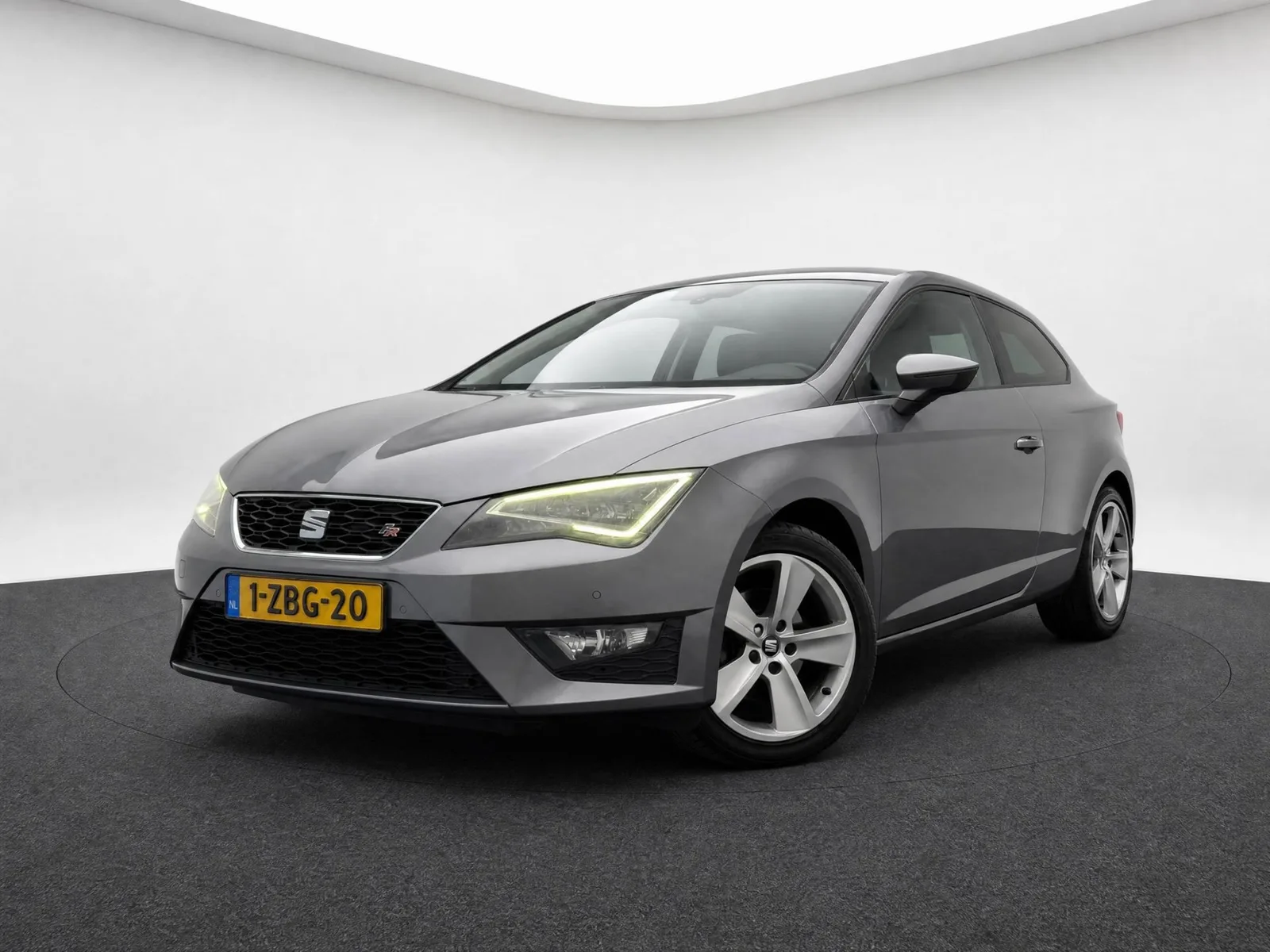 SEAT Leon (2013) — foto 1