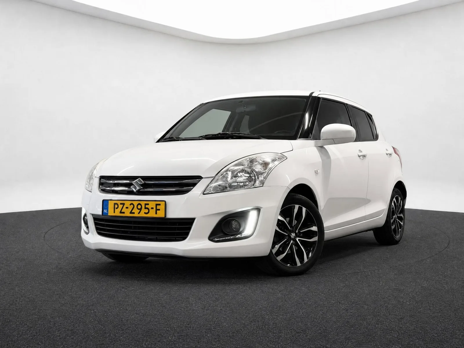 Suzuki Swift (2015) — foto 1