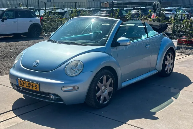 Volkswagen New Beetle (2003)