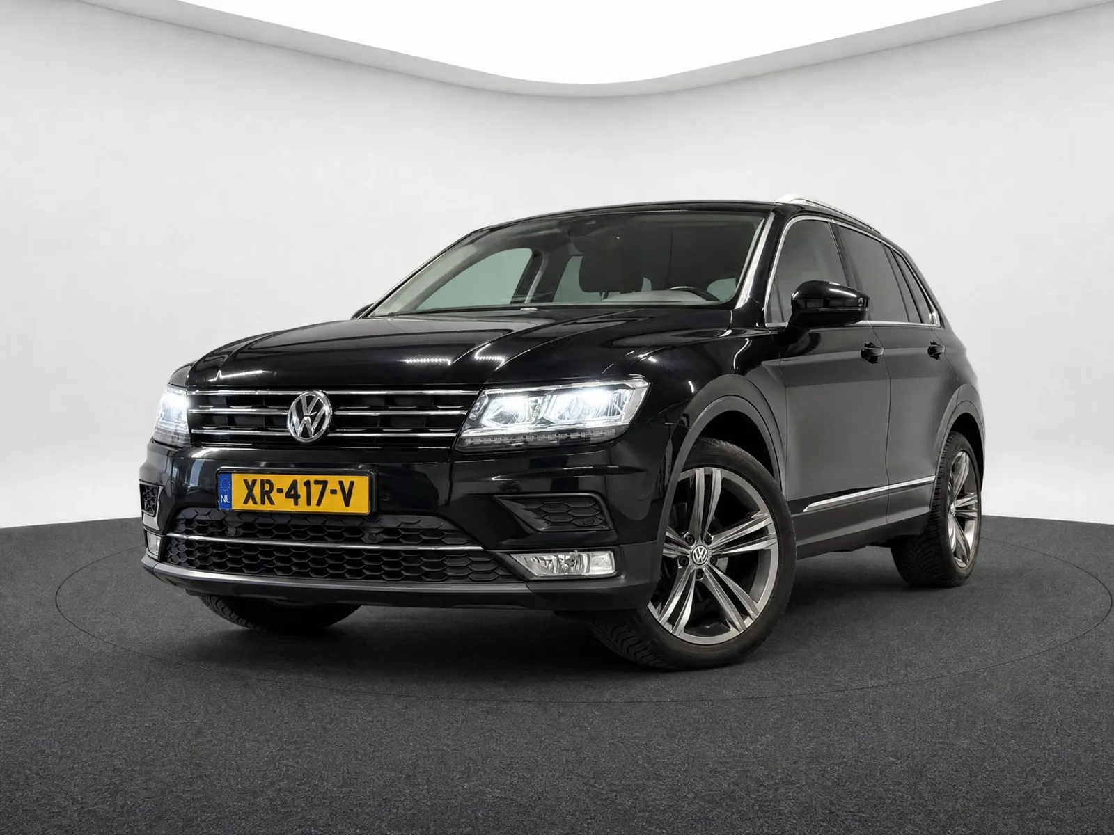 Volkswagen Tiguan (2017) — foto 1