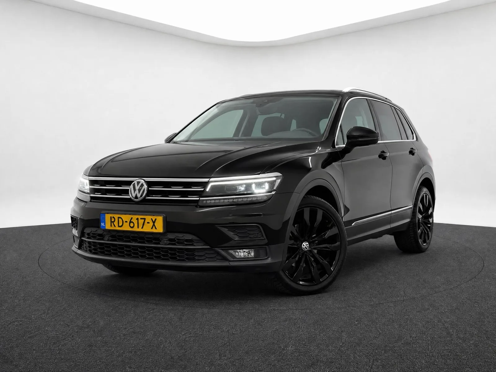 Volkswagen Tiguan (2017) — foto 1