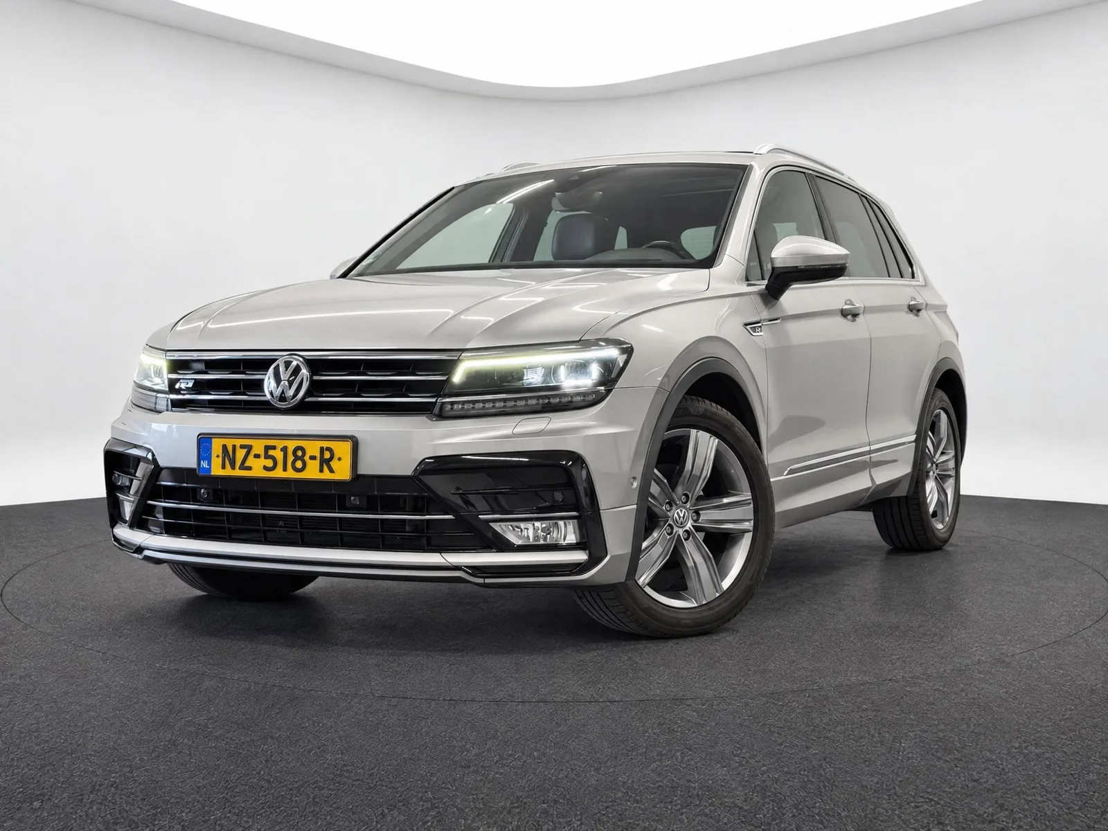 Volkswagen Tiguan (2017) — foto 1