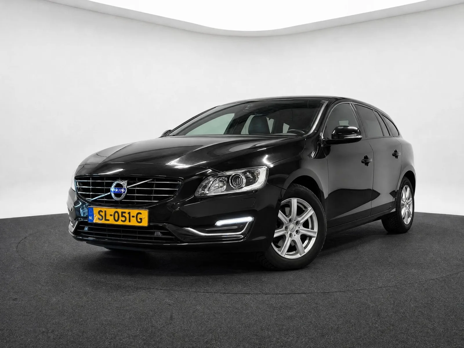 Volvo V60 (2018) — foto 1