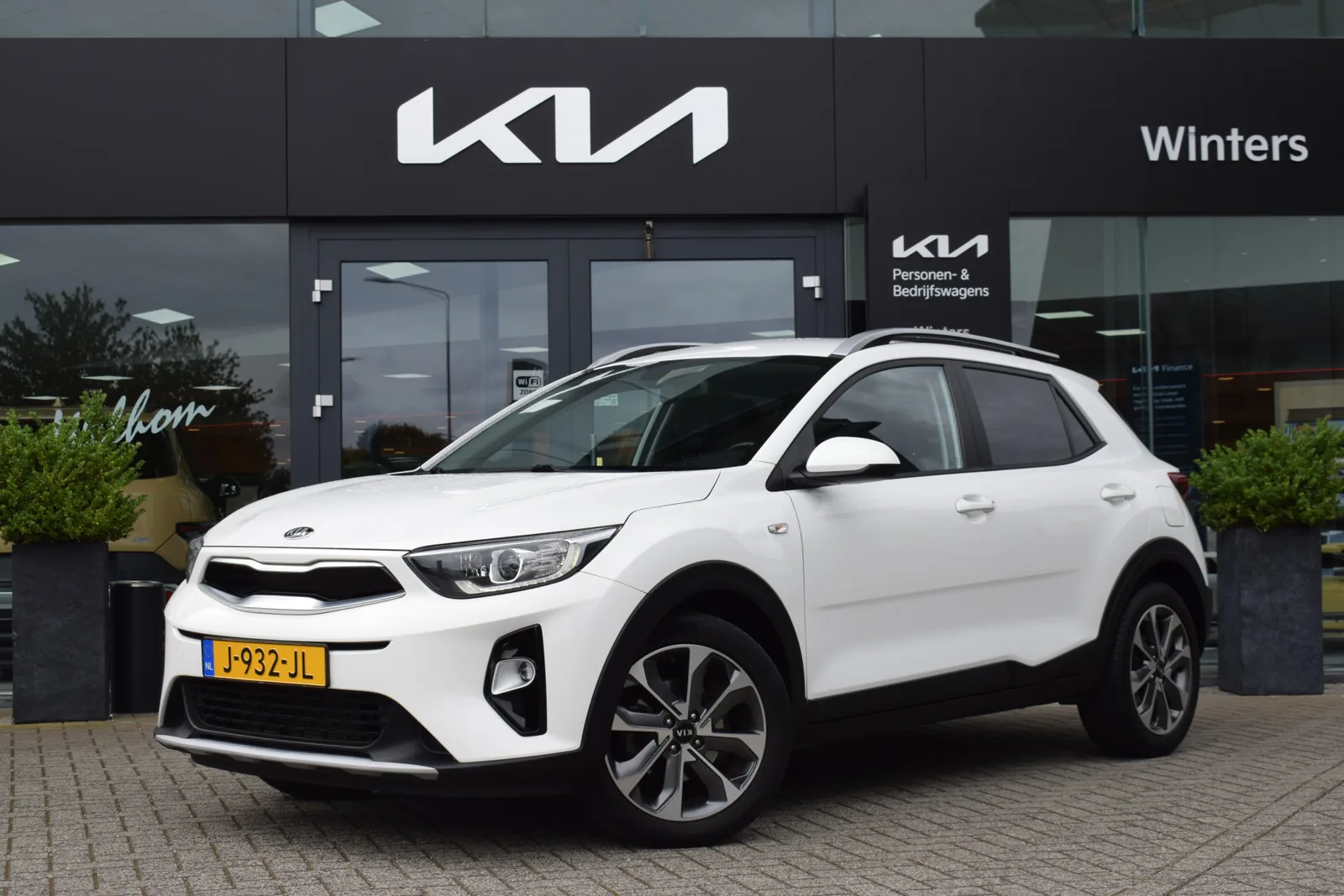 Kia Stonic (2020) — foto 1