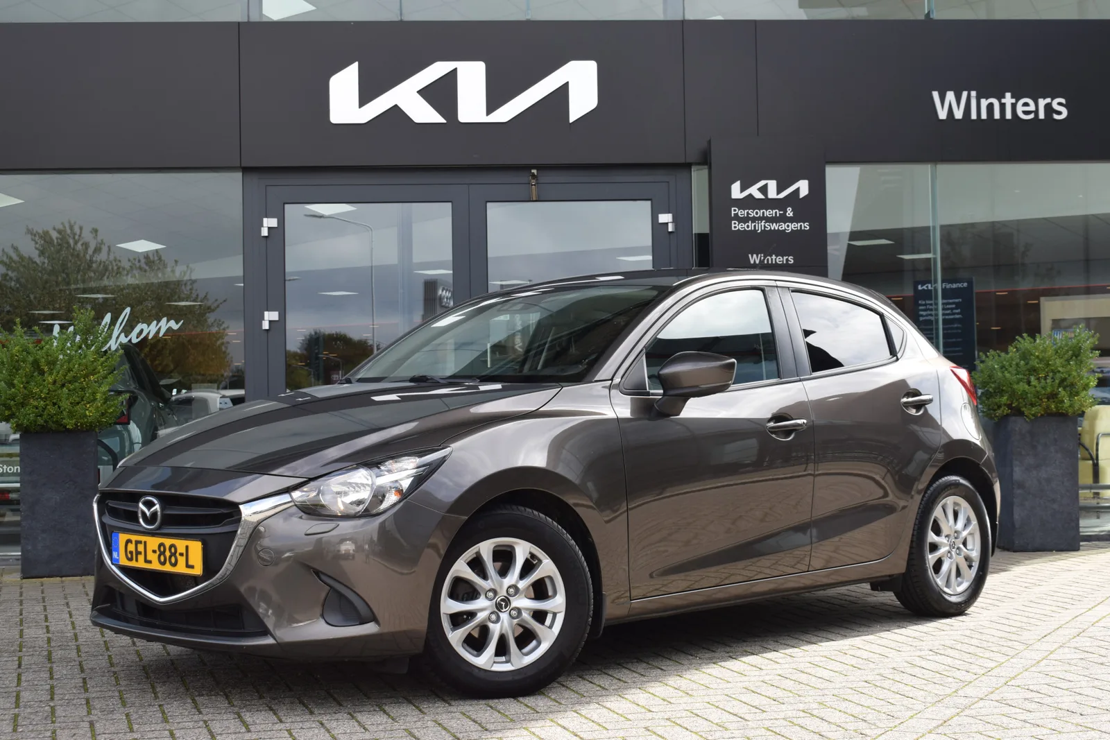 Mazda 2 (2017) — foto 1