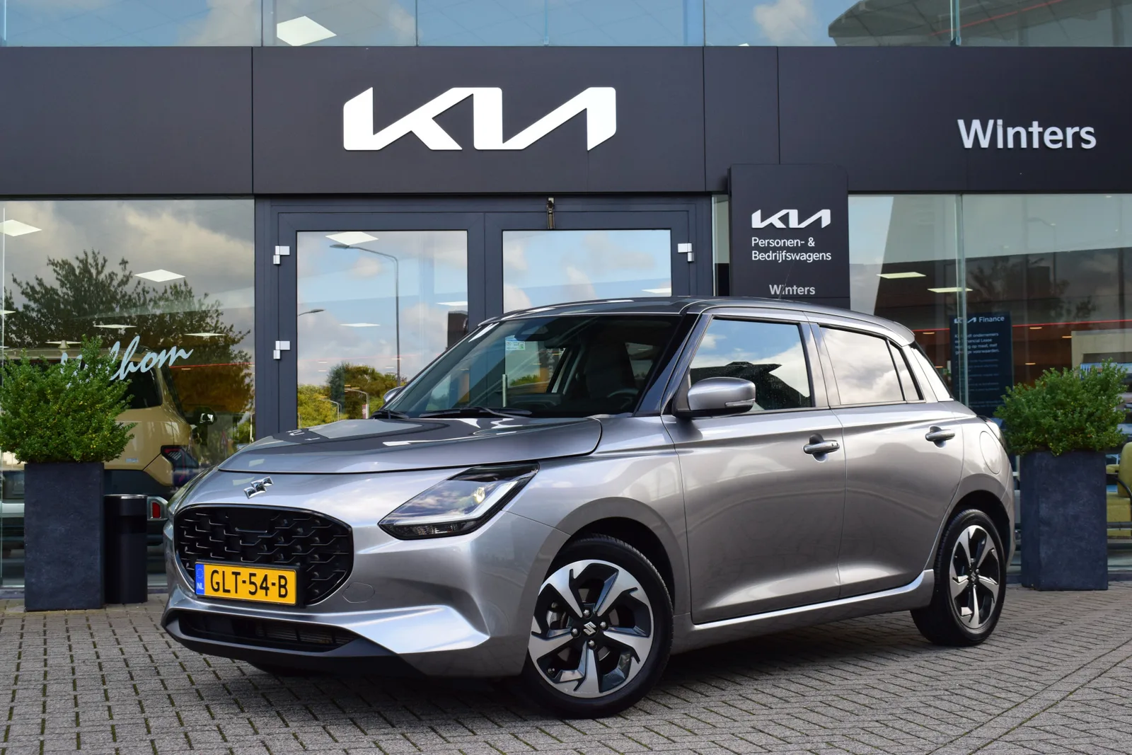 Suzuki Swift (2024) — foto 1