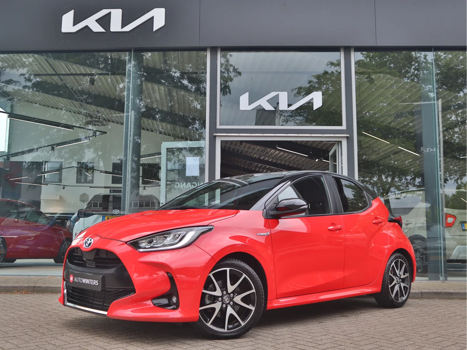 Toyota Yaris (2021) — foto 1