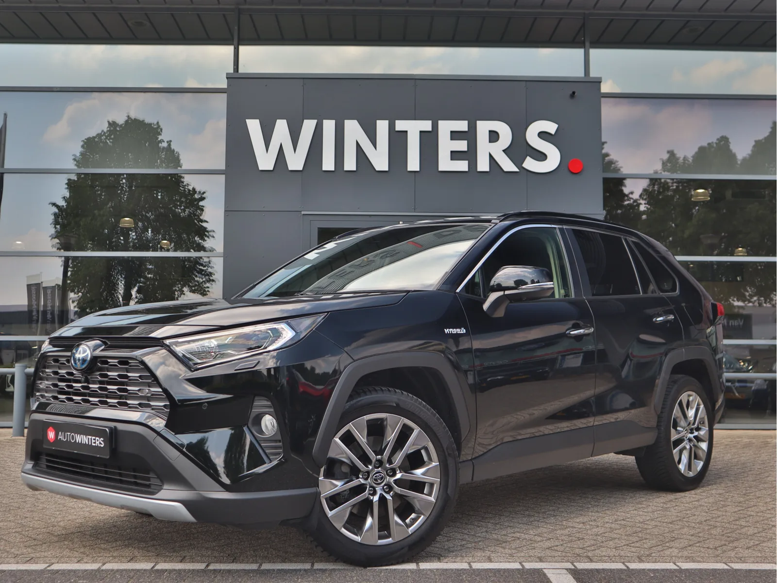 Toyota RAV4 (2021) — foto 1