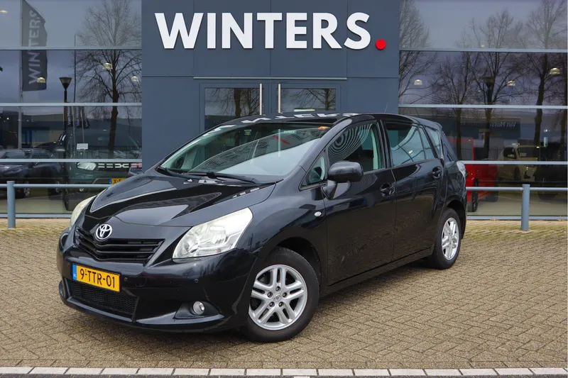 Toyota Verso (2011)