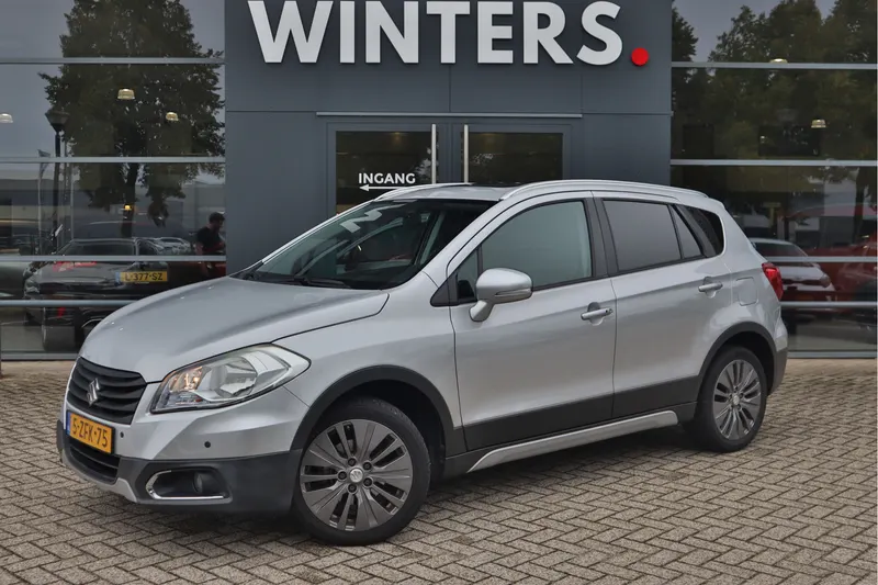 Suzuki S-Cross (2015)