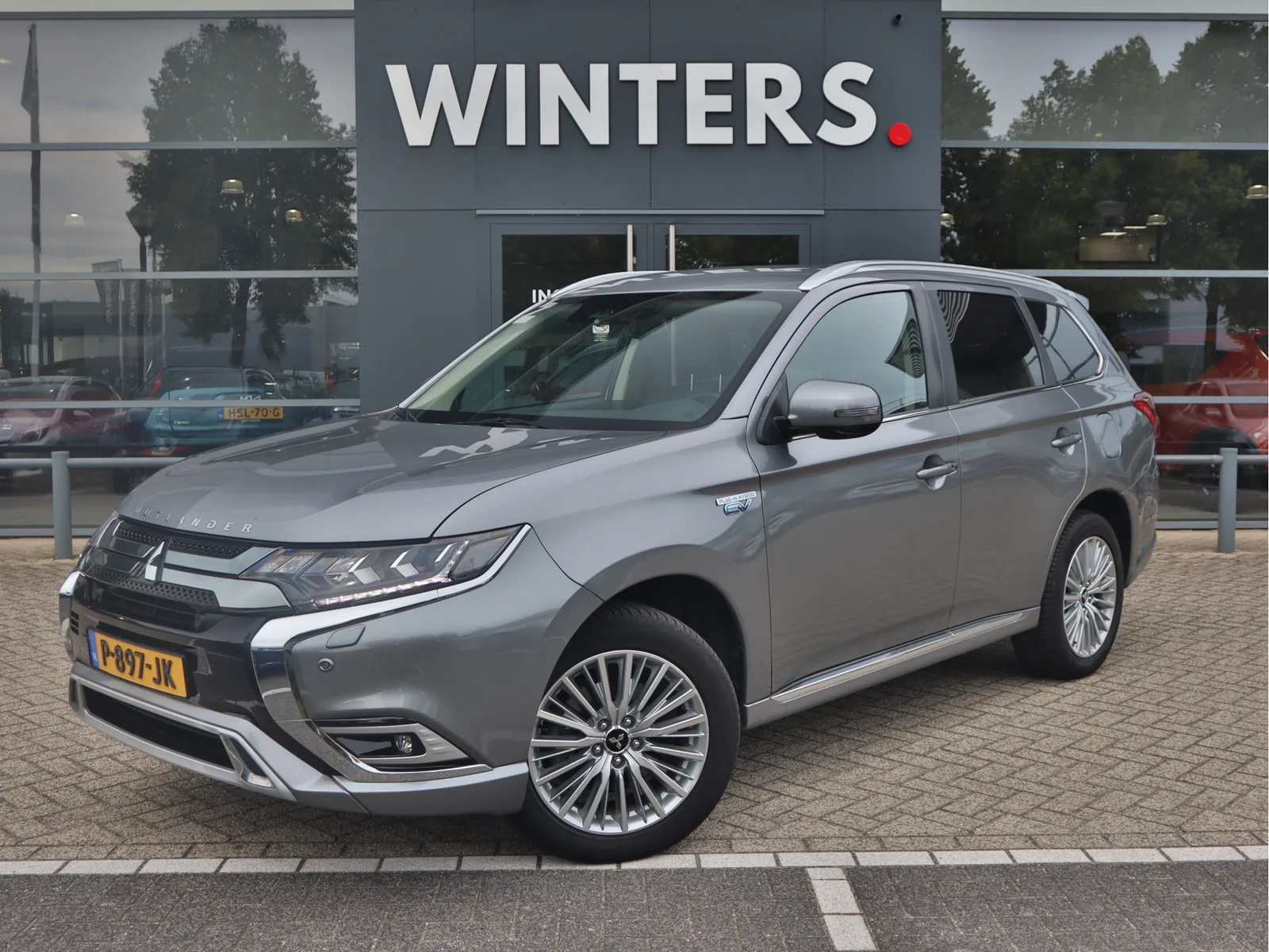 Mitsubishi Outlander (2021) — foto 1