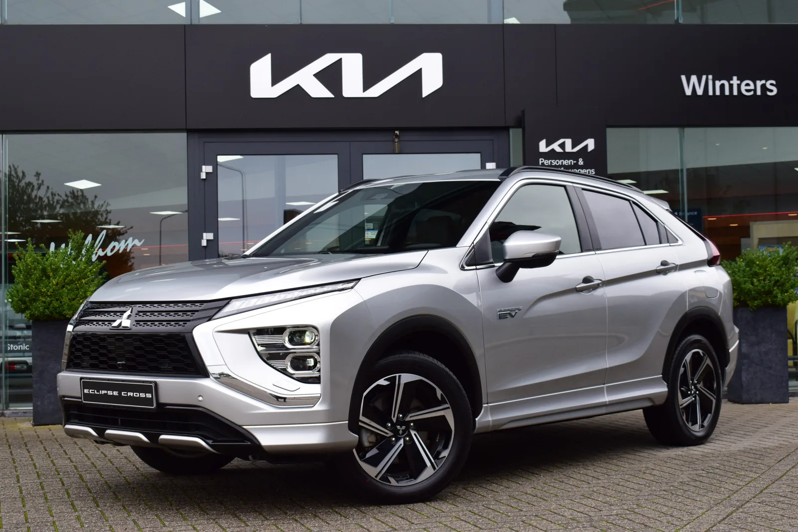 Mitsubishi Eclipse Cross (2025) — foto 1