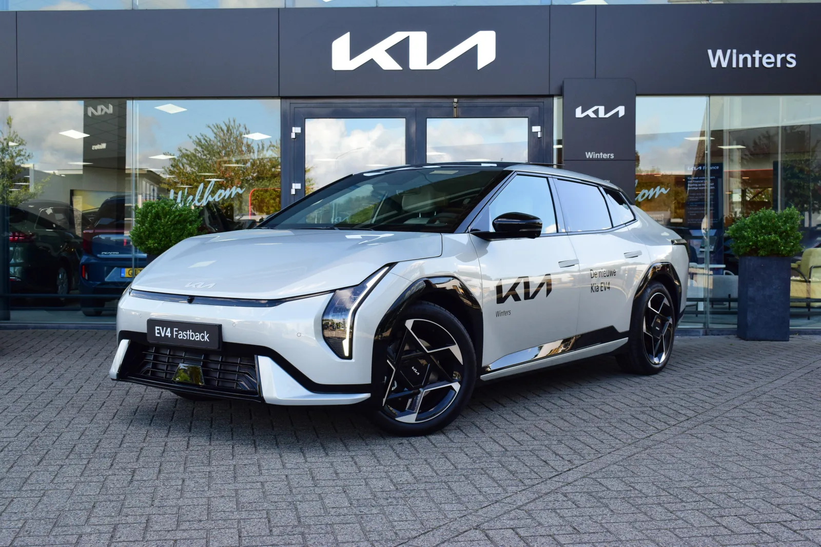 Kia EV4 (2025) — foto 1