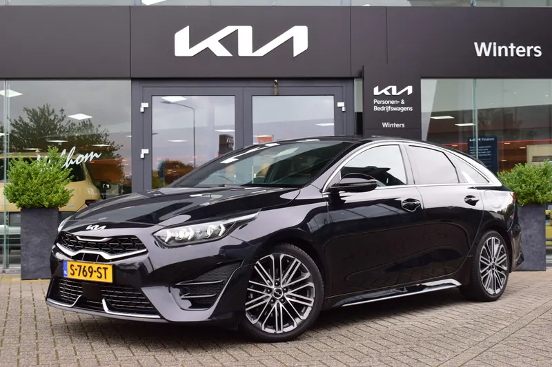 Kia ProCeed (2023)