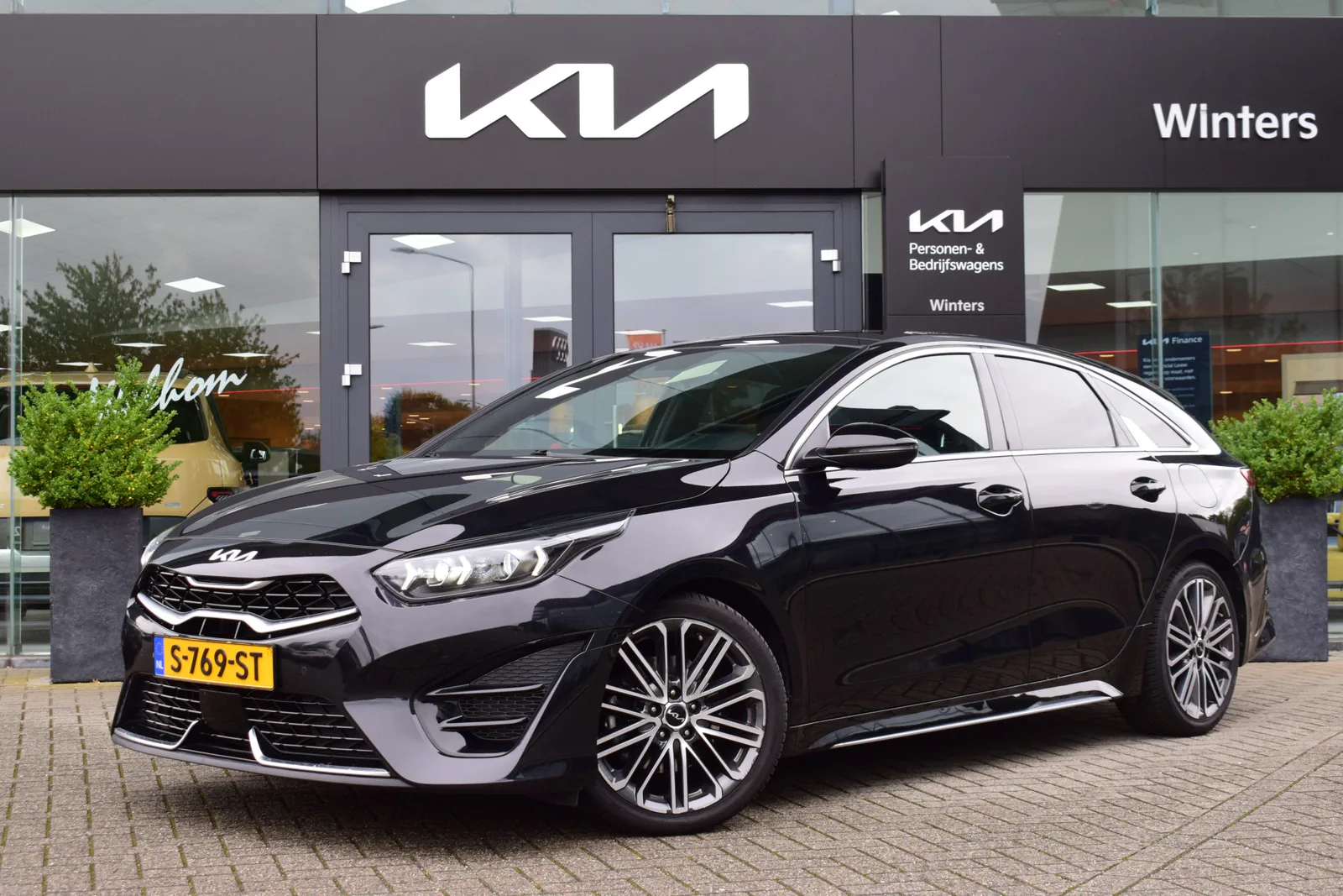 Kia ProCeed (2023) — foto 1