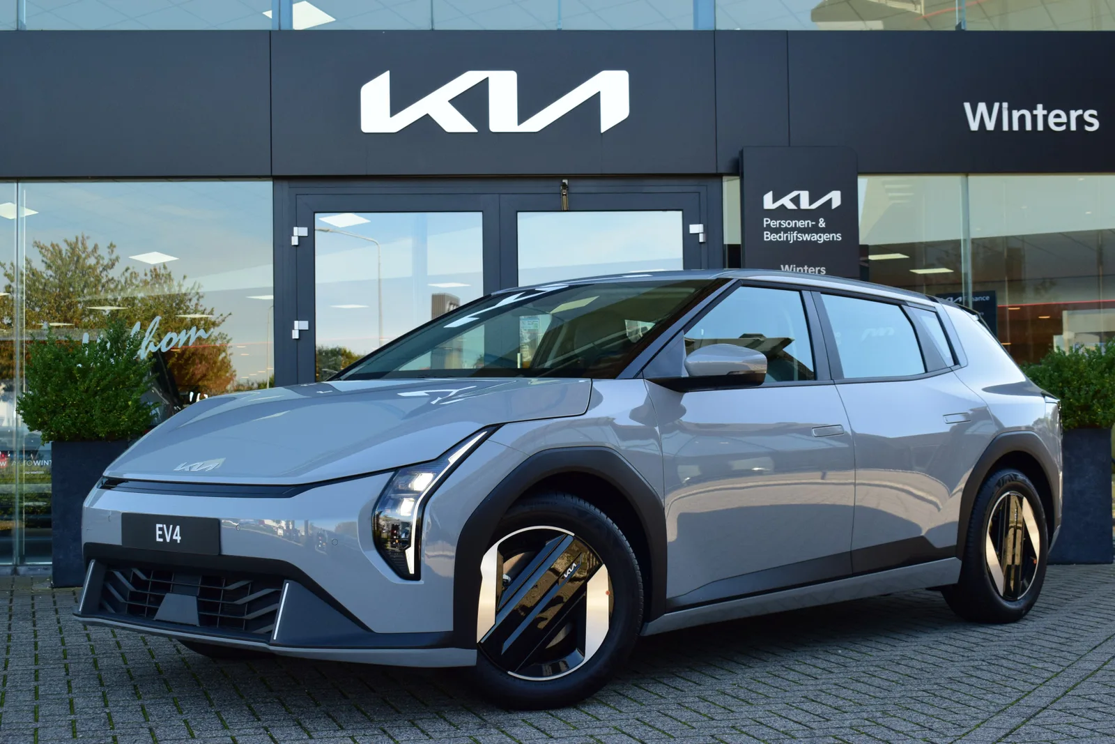 Kia EV4 (2026) — foto 1