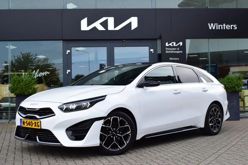 Kia ProCeed (2022)