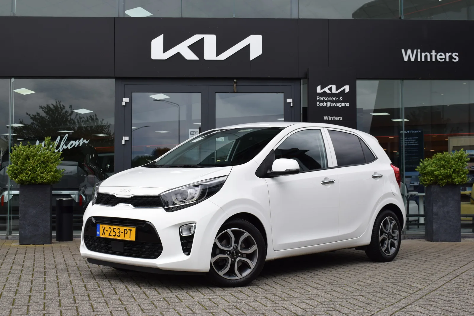 Kia Picanto (2024) — foto 1