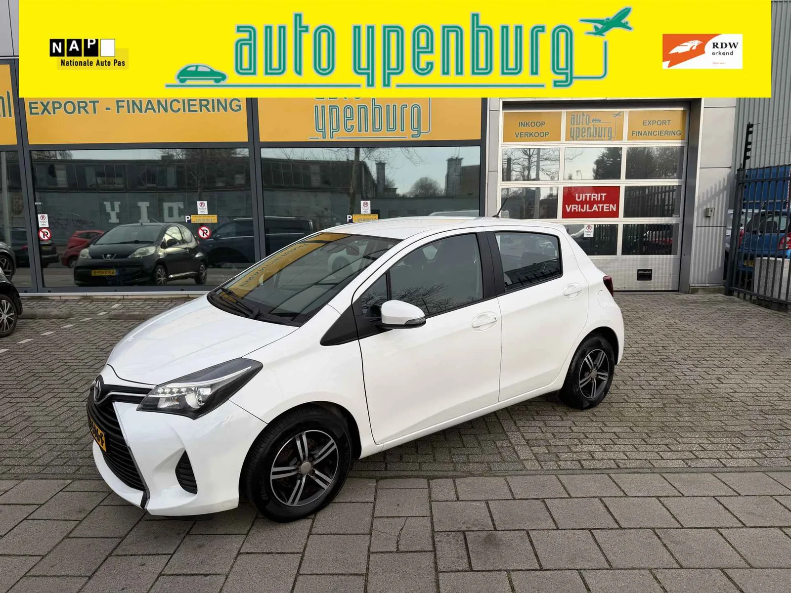 Toyota Yaris (2016) — foto 1