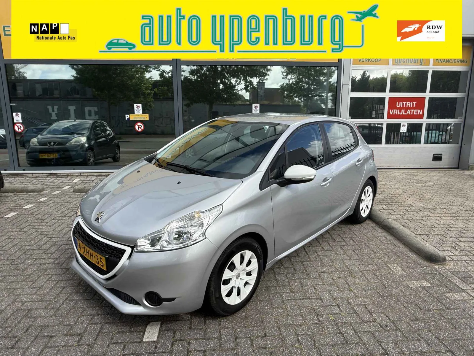 Peugeot 208 (2014) — foto 1