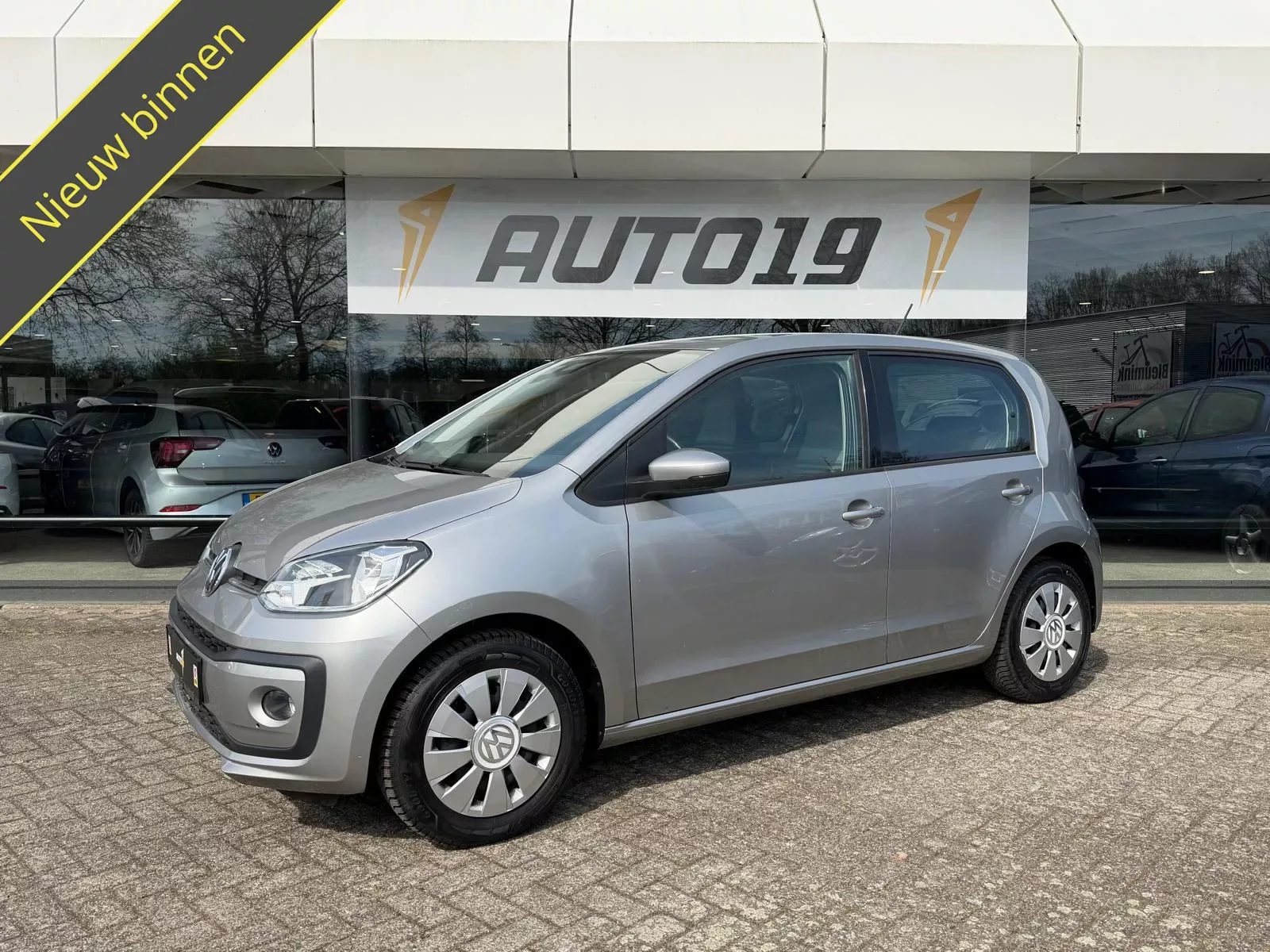 Volkswagen Up! (2018) — foto 1
