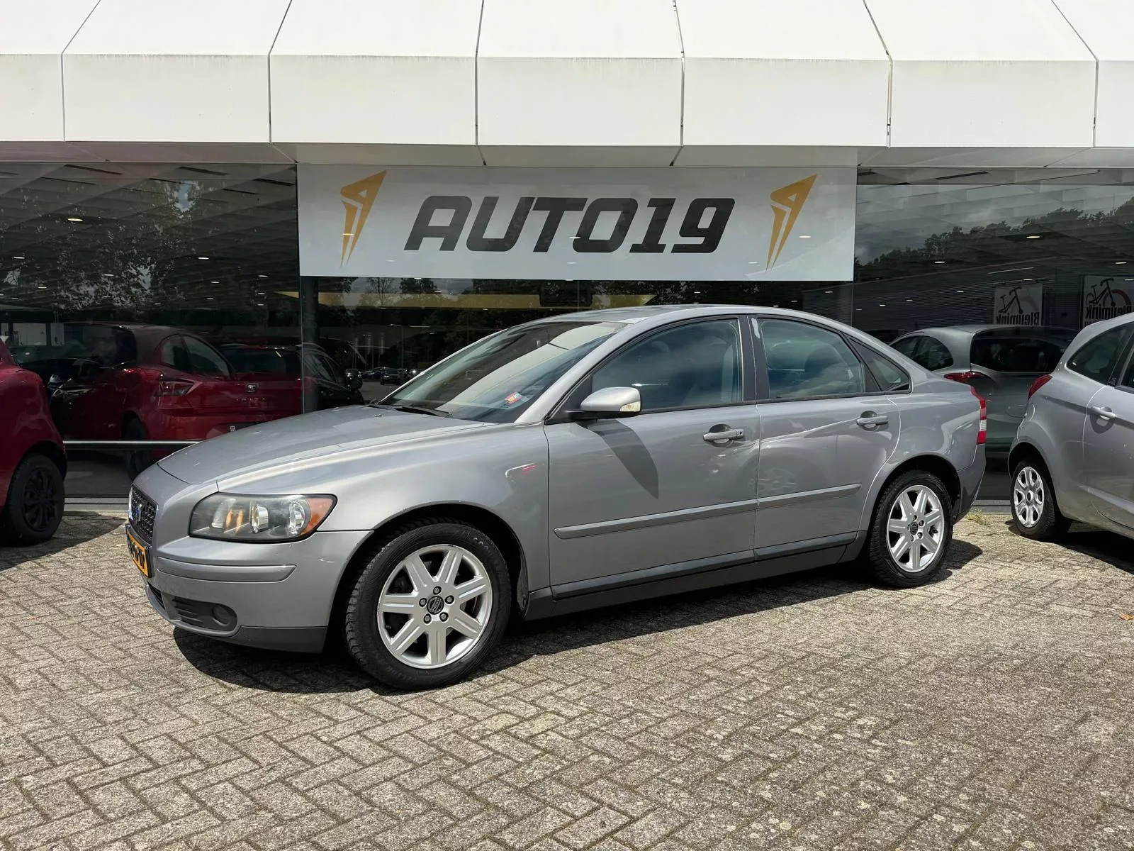 Volvo S40 (2005) — foto 1