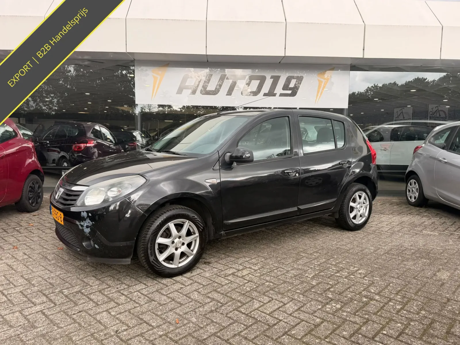Dacia Sandero (2011) — foto 1