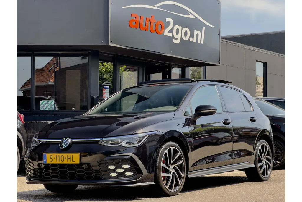 Volkswagen Golf (2023) — foto 1