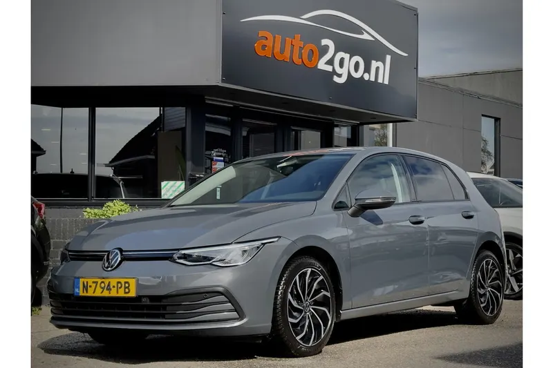 Volkswagen Golf (2021)