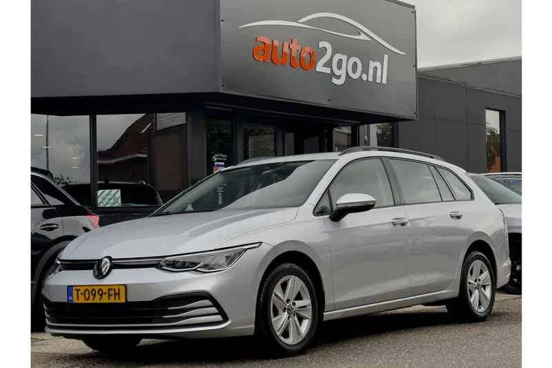 Volkswagen Golf (2023)