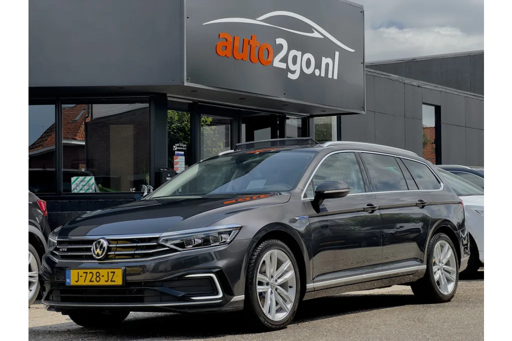 Volkswagen Passat (2020) — foto 1