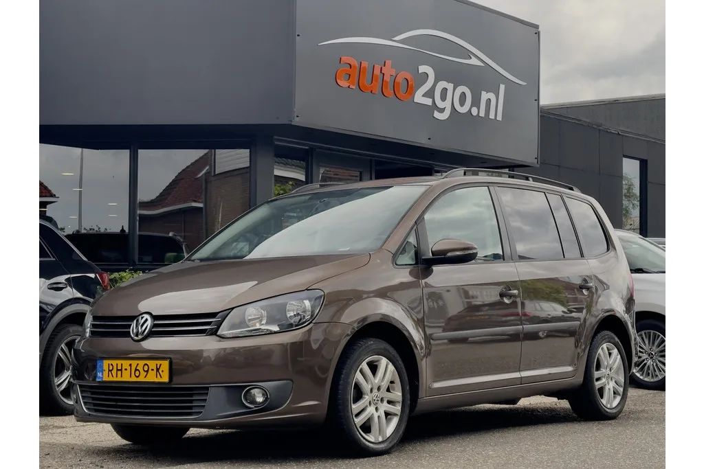 Volkswagen Touran (2013) — foto 1